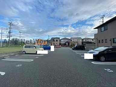 駐車場　駐車場