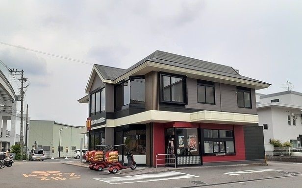 飲食店　マクドナルド様（飲食店）まで800m