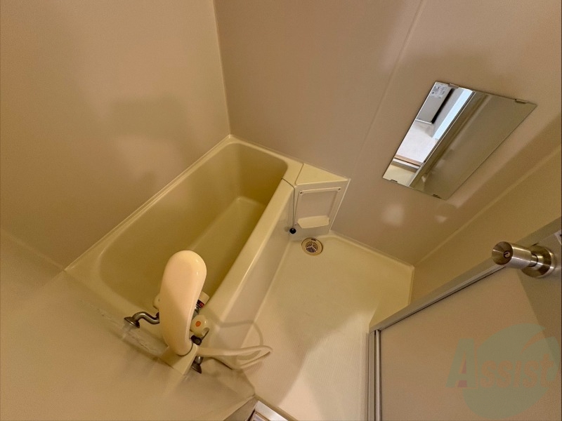 バス・シャワールーム　お風呂になります。一日の疲れを癒してくださいね。