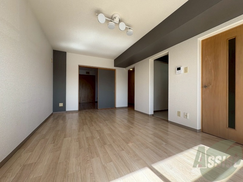 居室・リビング　広くてキレイなお部屋が広がっていて、充実した生活が送れそう。