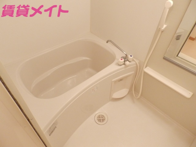 バス・シャワールーム　同型参考写真