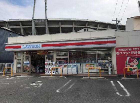 コンビニ　ローソン広島東荒神町店（コンビニ）まで366m