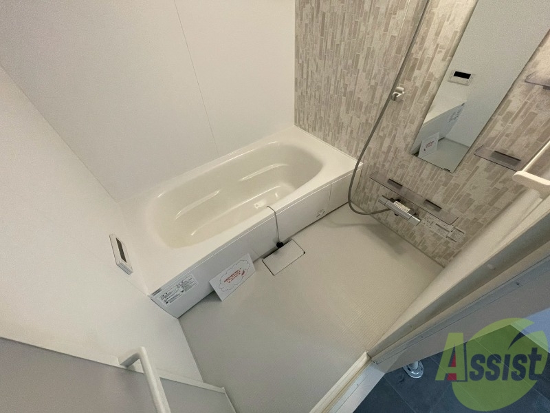 バス・シャワールーム　お風呂になります。一日の疲れを癒してくださいね。