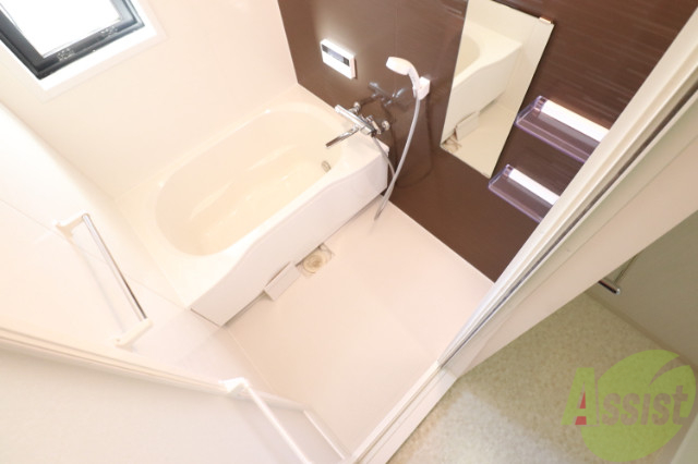 バス・シャワールーム　身も心もリフレッシュできる爽やかな浴室