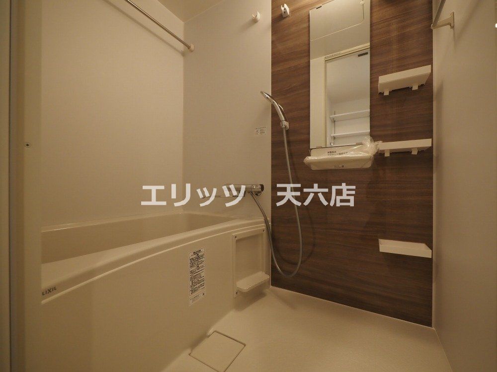 バス・シャワールーム　洗面