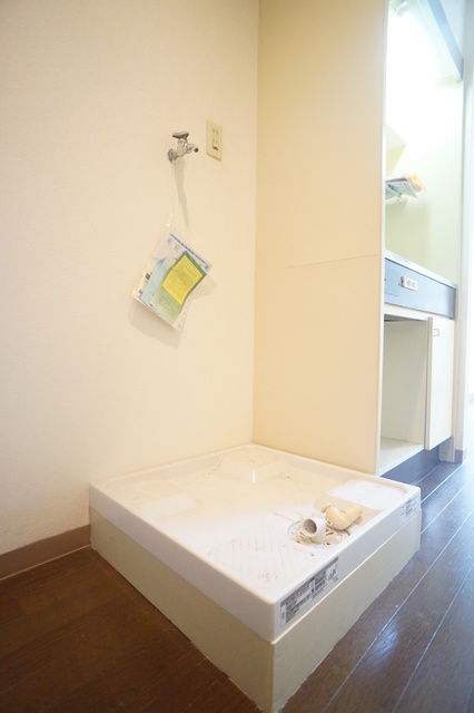 その他　洗濯機置場には防水パンを設置！水漏れも安心◎