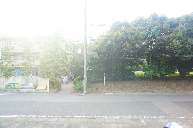 眺望　お部屋からの景色です！圧迫感がないので暮らしやすい♪