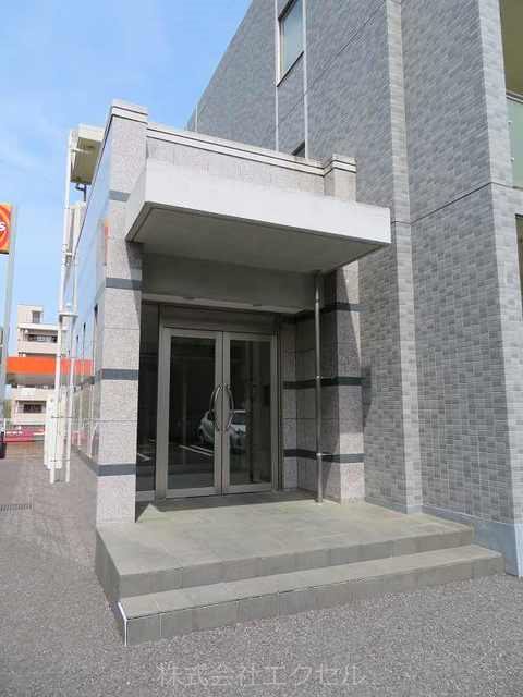 エントランス　オートロック完備です。