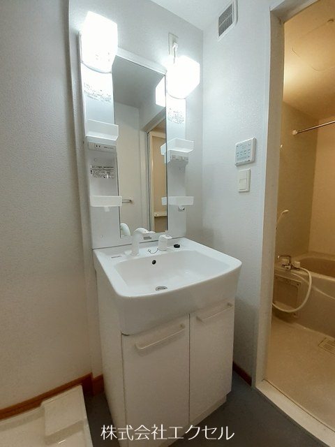 洗面設備　独立洗面台です。