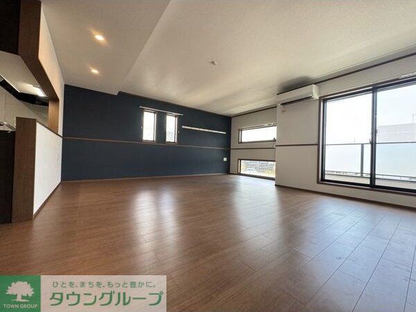 居室・リビング　エントランス