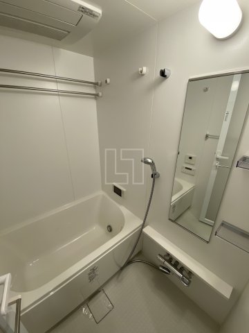 バス・シャワールーム　クロスレジデンス阿波座　浴室