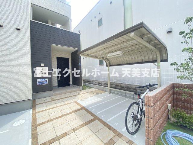 バルコニー　防犯シャッター雨戸