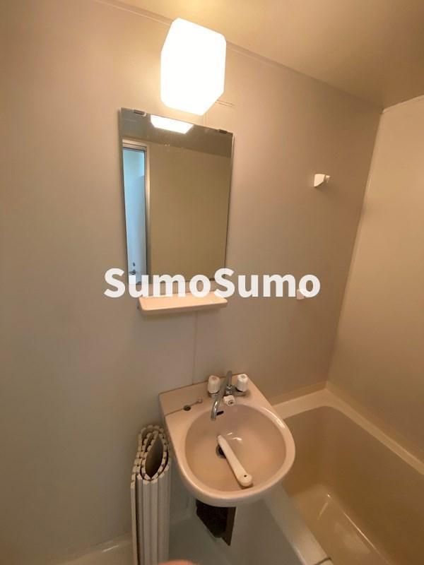 洗面設備　ゆったりとスペースのある洗面所