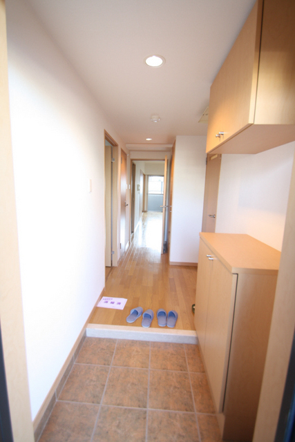 玄関　※別室の参考写真の為、現況優先です。