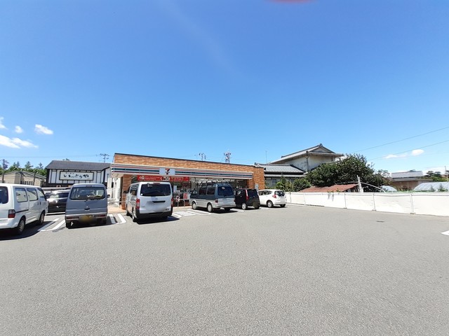 コンビニ　セブンイレブン新潟紫竹山店（コンビニ）まで400m