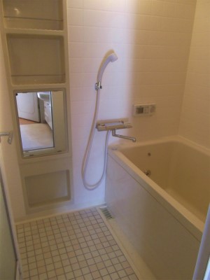 バス・シャワールーム　バスルーム