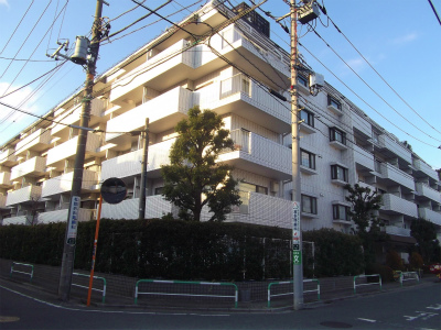 建物外観　分譲ならではの重厚感！