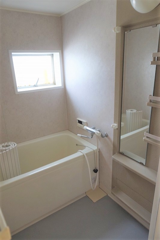 バス・シャワールーム　お風呂は追い焚き機能付き☆いつでもあったかいお風呂に入れます