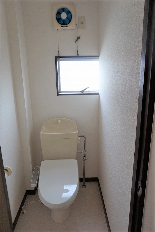 トイレ　トイレはウォシュレット付きです☆