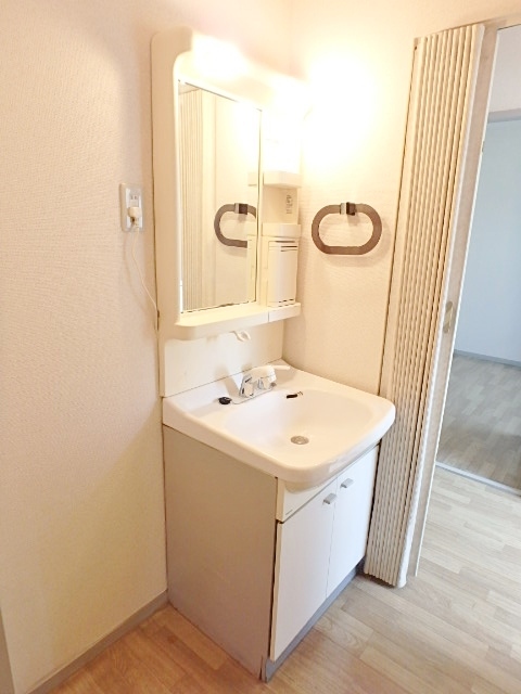 洗面設備　洗髪洗面化粧台