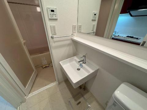 トイレ　洗髪洗面化粧台