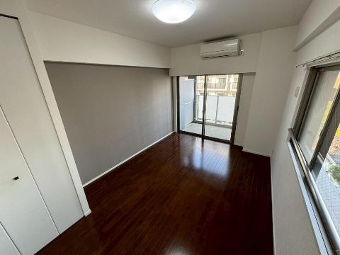 居室・リビング　室内