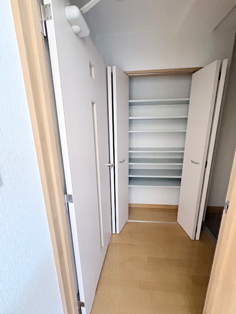 玄関　玄関収納力有！