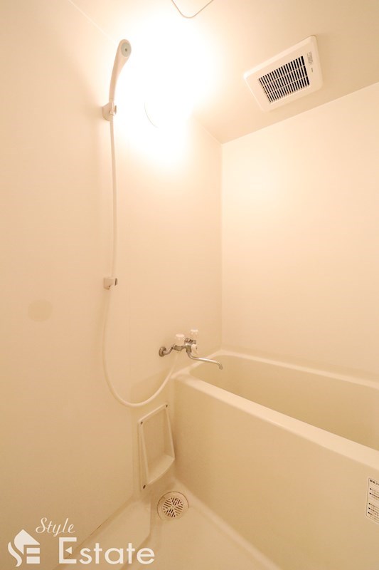 バス・シャワールーム　バスルーム