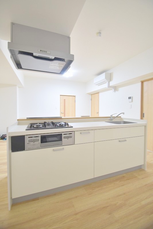 キッチン　お問合せはシティホーム海田センター　082-821-2227