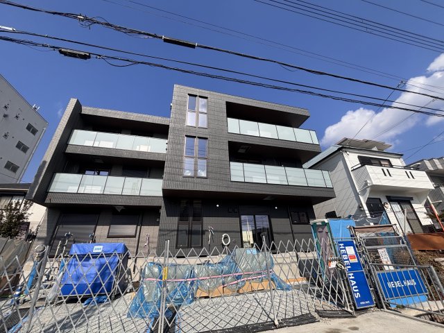 建物外観　建設中