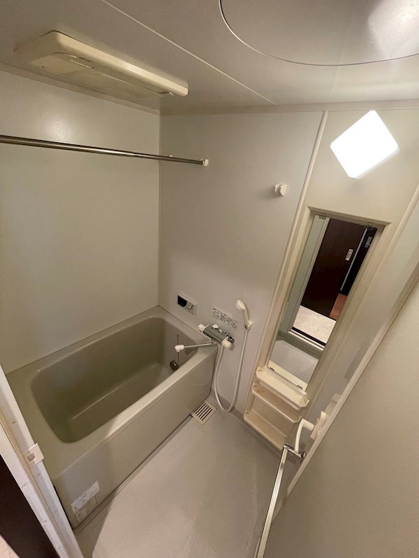 バス・シャワールーム　※同物件別部屋参考写真