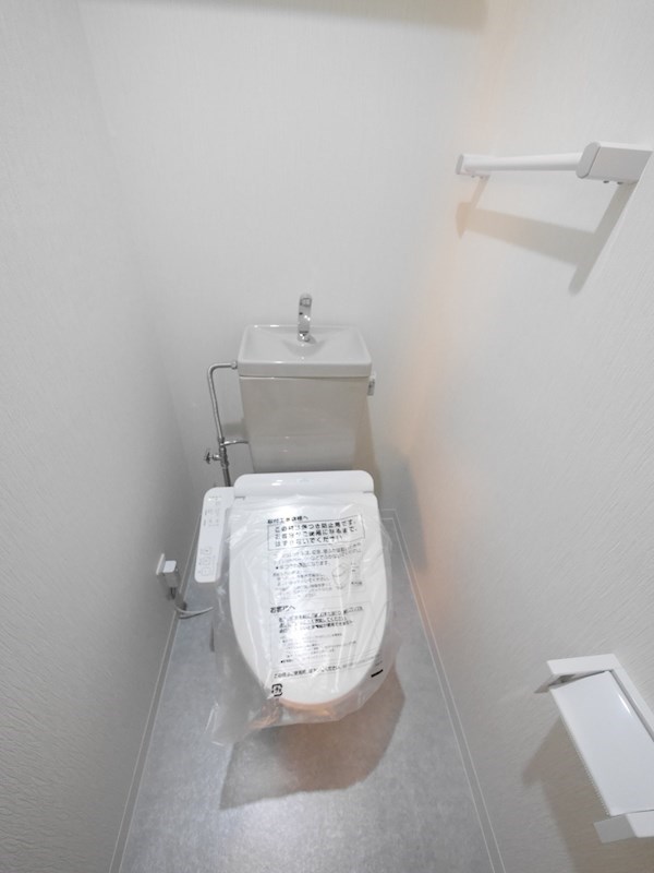 トイレ　別部屋写真