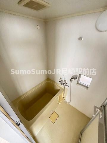 バス・シャワールーム　ゆったり過ごせるお風呂です