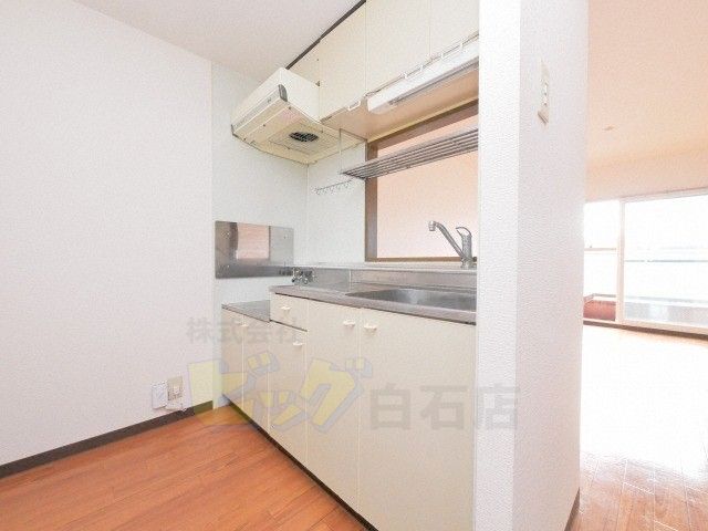 キッチン　人気の対面キッチンです♪