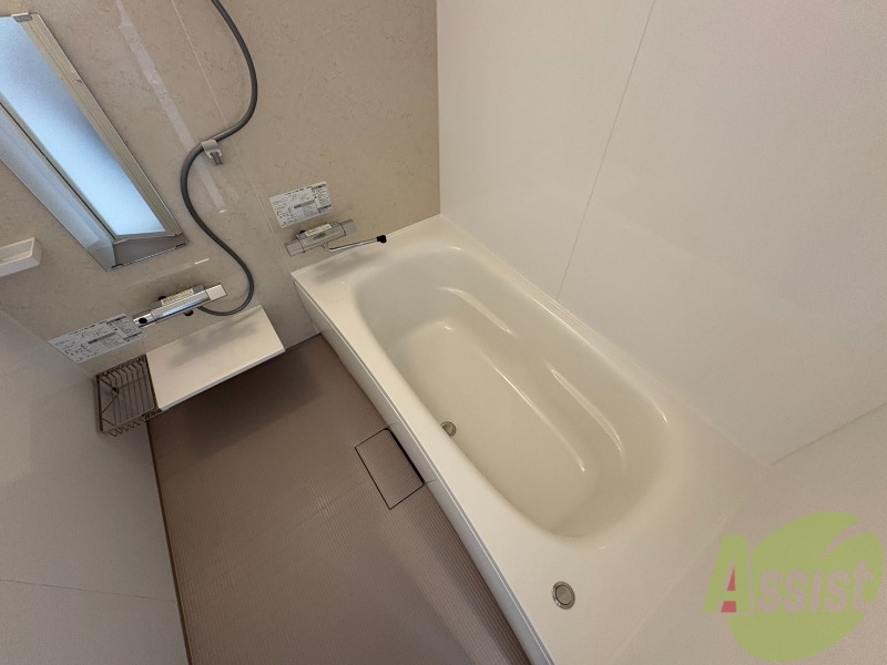 バス・シャワールーム　お風呂になります。一日の疲れを癒してくださいね。