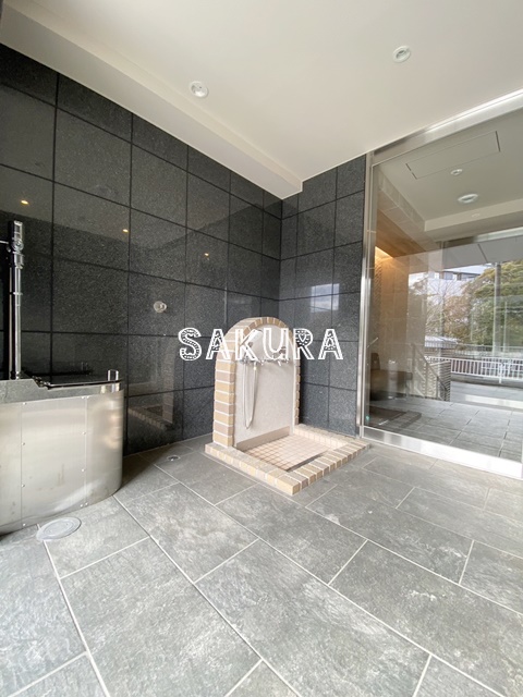 エントランス　管理の行き届いたエントランスです♪