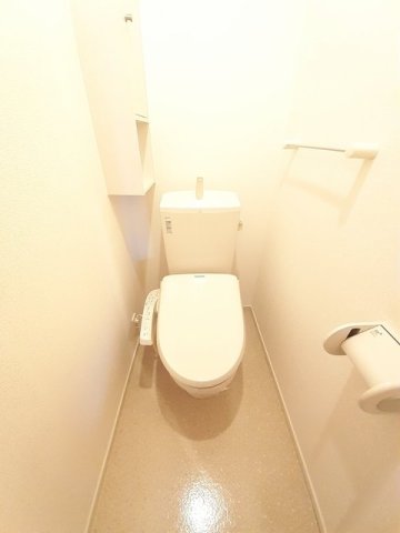 トイレ　清潔感のあるトイレです