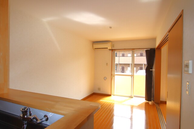 居室・リビング　リビング（他室転載）