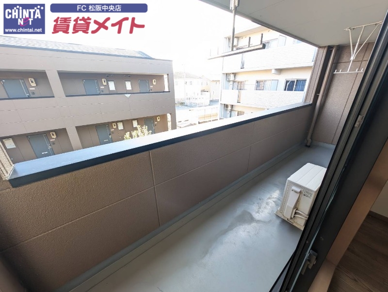 バルコニー　同物件別部屋のお写真です。