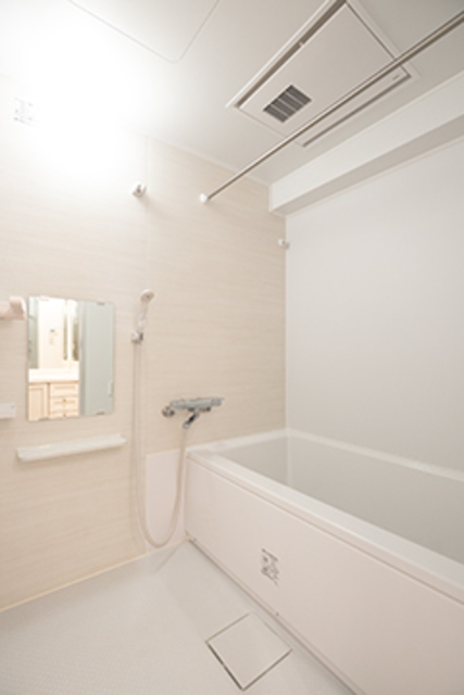 バス・シャワールーム　※写真は同タイプ住戸です。