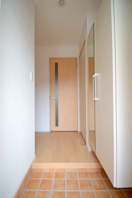 玄関　お問合せはシティホーム海田センター　082-821-2227