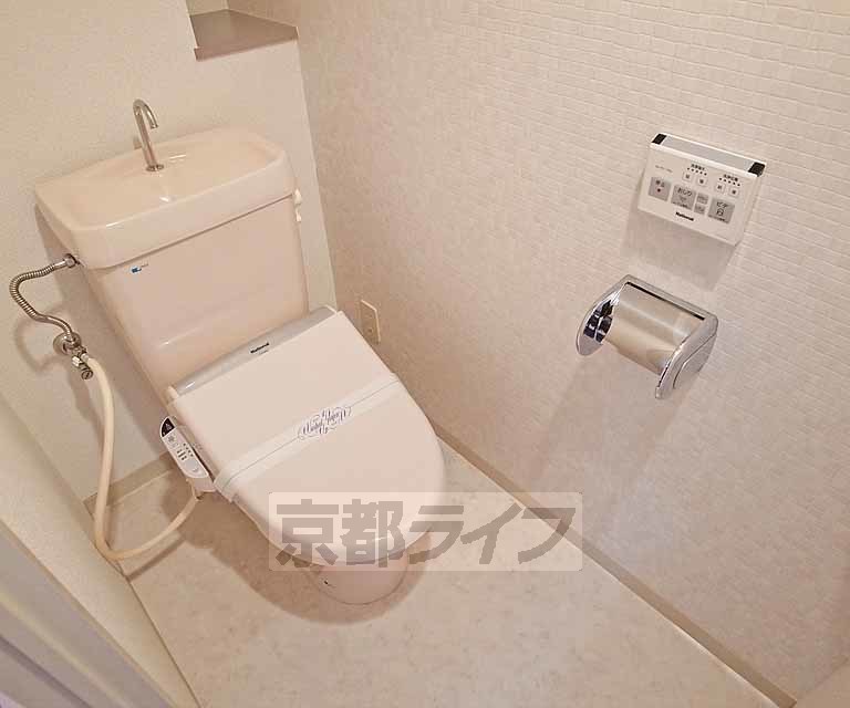 トイレ　ウォシュレットついてます！