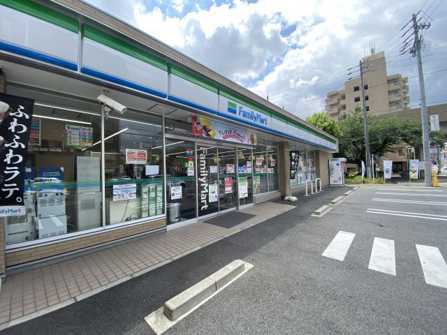 コンビニ　ファミリーマート　森下駅前店（コンビニ）まで390m