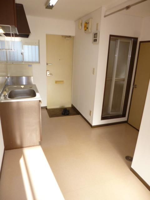その他部屋・スペース　★キッチンスペースも広く、棚等を置くこともできます★