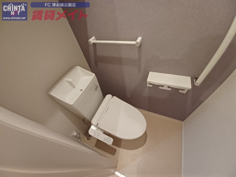 トイレ　同物件別室画像