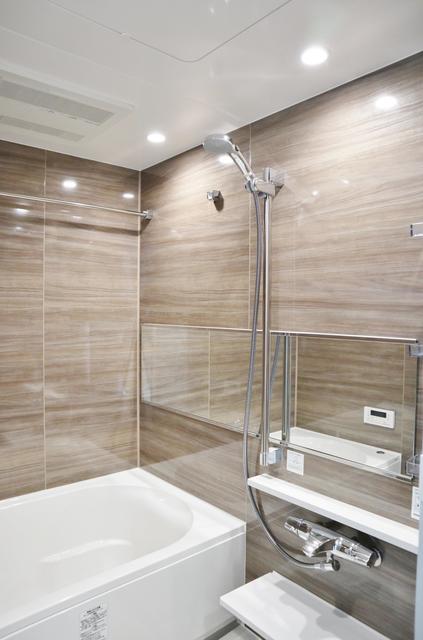 バス・シャワールーム　※写真は同タイプ住戸です。