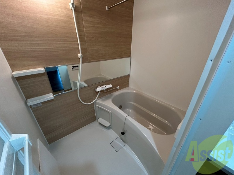 バス・シャワールーム　ユニットバスです。疲れを癒すのに欠かせませんね！