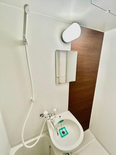 バス・シャワールーム　別部屋参考写真