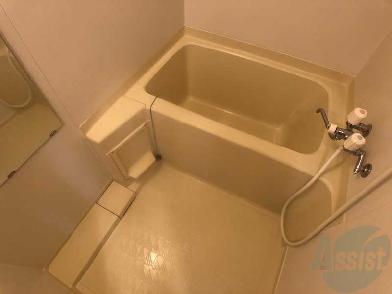 バス・シャワールーム　お風呂です。ゆっくりお風呂につかるのも体に良いですね～