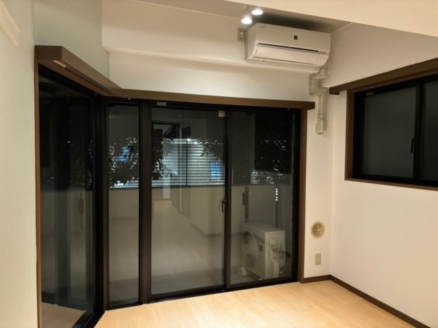 居室・リビング　内観1